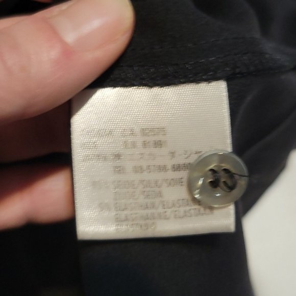 Escada black silk deep v neck Button down size 34 - Picture 7 of 7